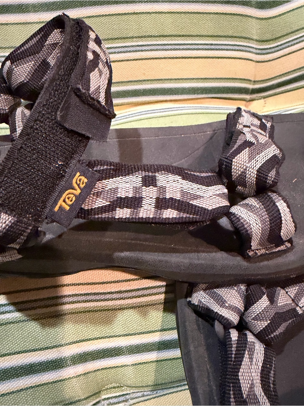 Teva Black and Gray Patterned Outdoor Strap Sandals Women’s Size 5
